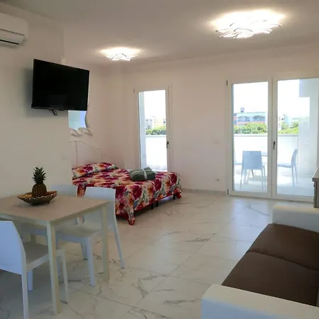 Апартаменти Flat A Stones Throw From The Centre Of