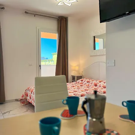 Flat A Stones Throw From The Centre Of Apartment *