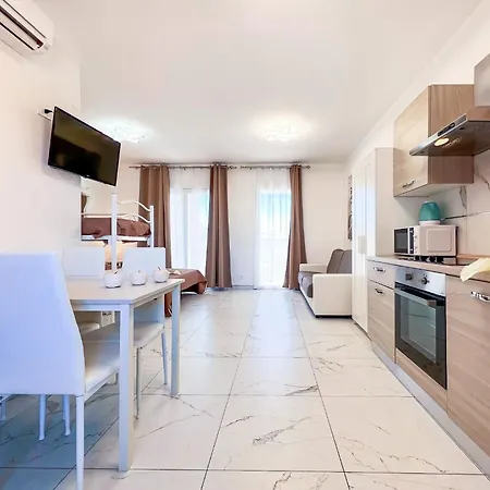 Apartment Flat A Stones Throw From The Centre Of Bibione